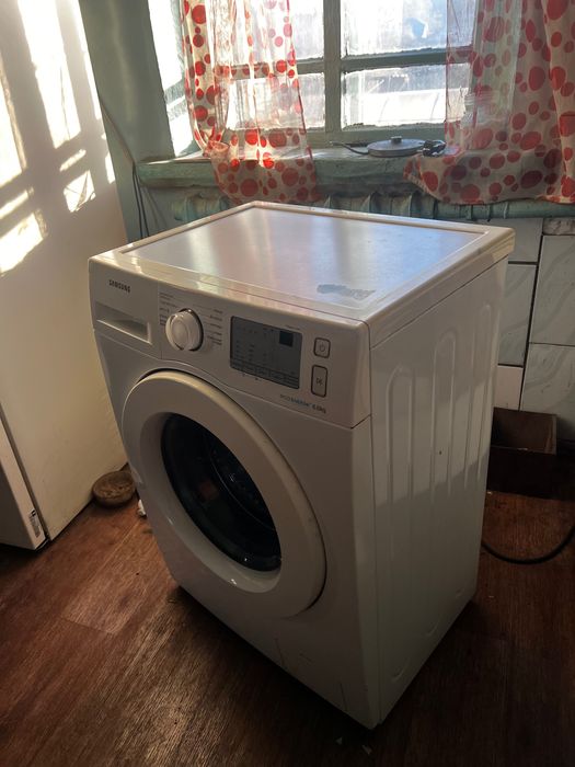 Продам стиральную машину