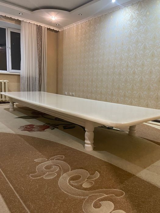 Стол для гостиный