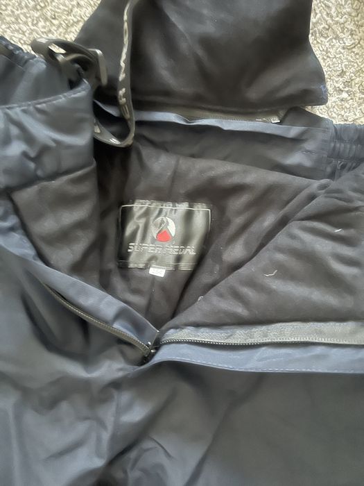 Продам полукомбинезон для подроскового возраста