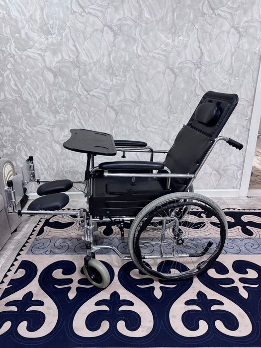 Инвалидная кресло -коляска с туалетом