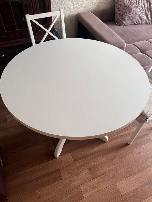 Стол круглый натуральное дерево