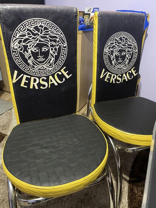 Маса Versace с 4 стола БЕЗ ЗАБЕЛЕЖКА