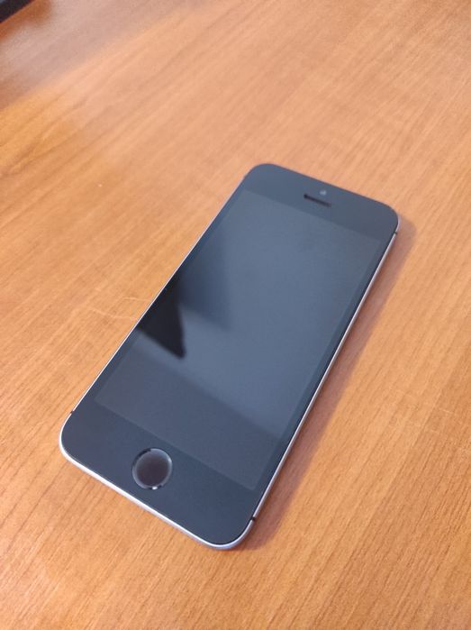 iPhone SE  200 lei