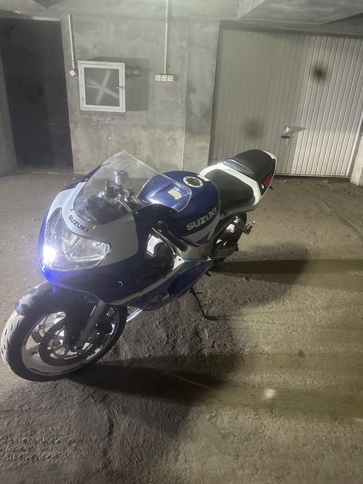 Suzuki GSXR 600 k1