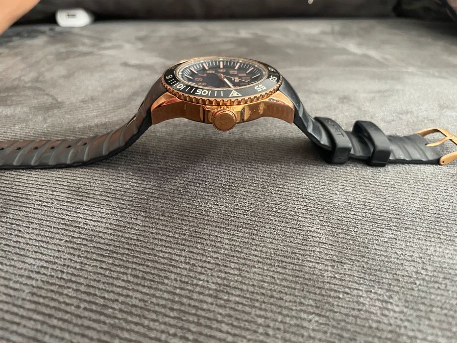 Унисекс часовник със силиконова каишка Esprit