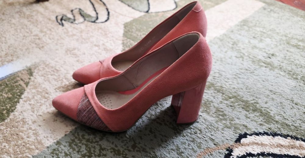 Pantofi eleganti piele