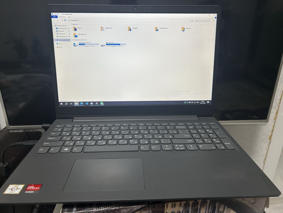 Ноутбук Lenovo V10-ADA
