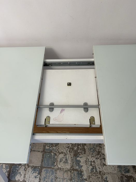 Стол срочно продам