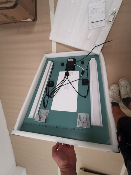 Огледало за баня 80×60 см. с нагревател и bluetooth колонки