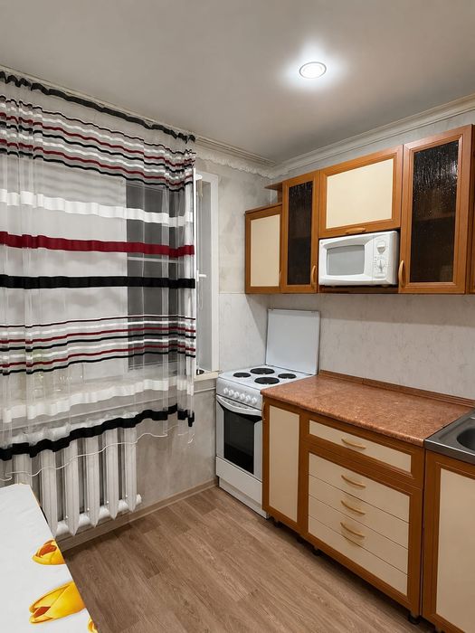 Продам 2 комн. квартиру.г.Аксу
