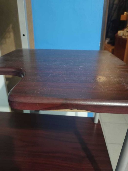 Отдам стол компьютерный рабочий бесплатно