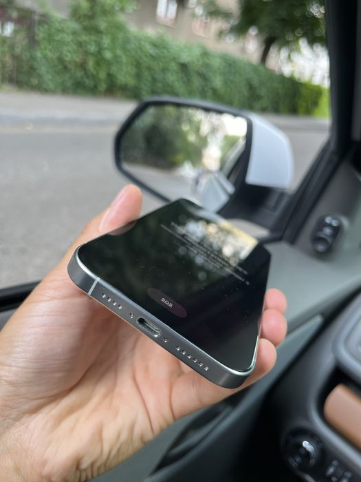 Iphone 16 pro max заблокирован
