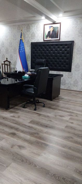 Сдам только под офис:Евроремонт,мебель вдоль дороги к ТЦ Food City.