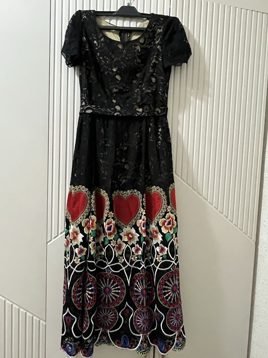 Продам вечерние платья