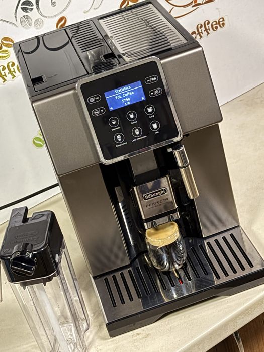 Кафемашина кафе автомат delonghi perfecta evo с гаранция