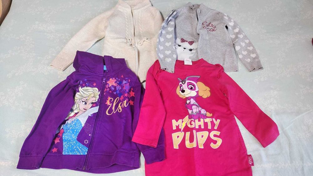 Одежда на девочку 4-6 лет (кофты, толстовки, платья)