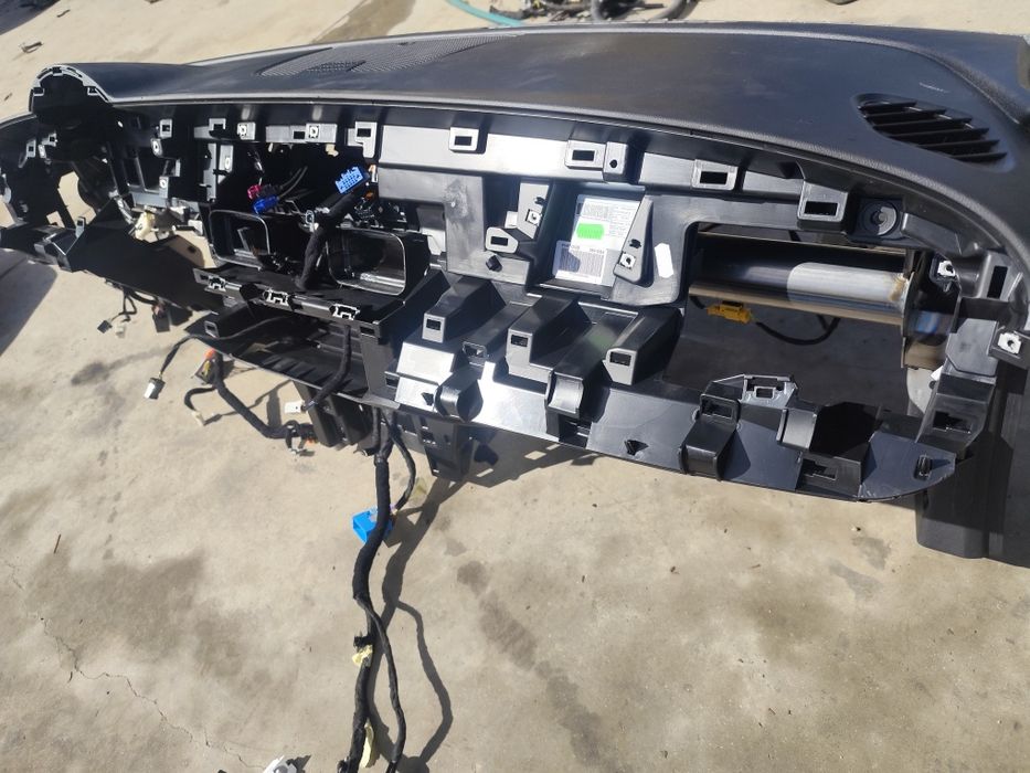 Арматурно табло Фиат 600 2025 г fiat 600 с пасажерския Аербег