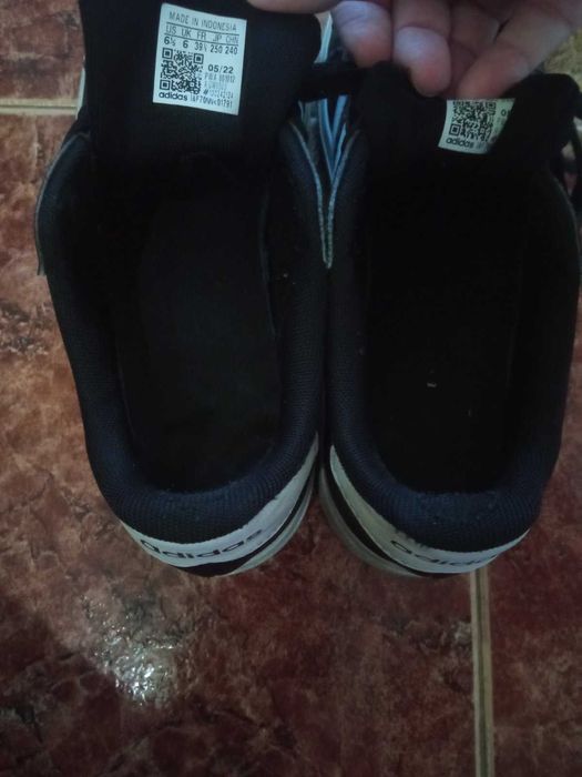 Маратонки Adidas №39 1/3 в отлично състояние