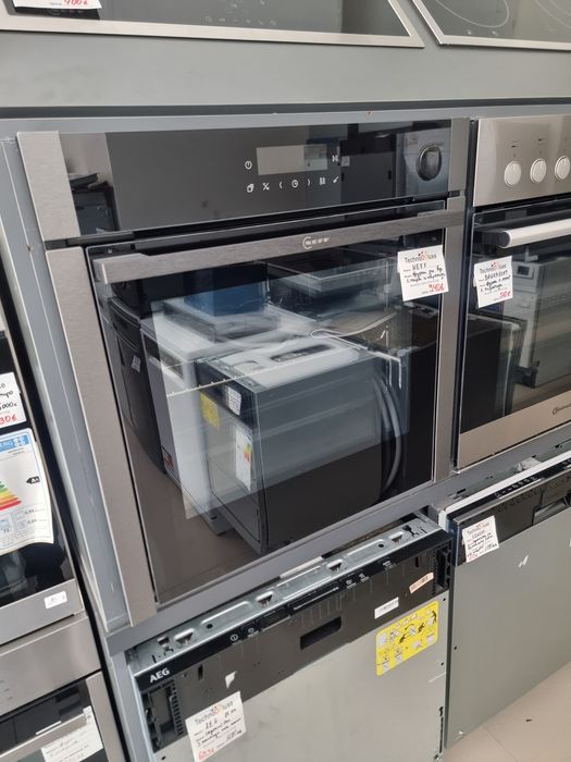 Фурна за вграждане NEFF B6AVJ7AG3 с Пара, Пиролиза и Slide&Hide врата