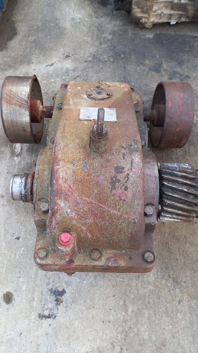 reductor raport 25  la 1 crapator / foreză / bandă / troliu