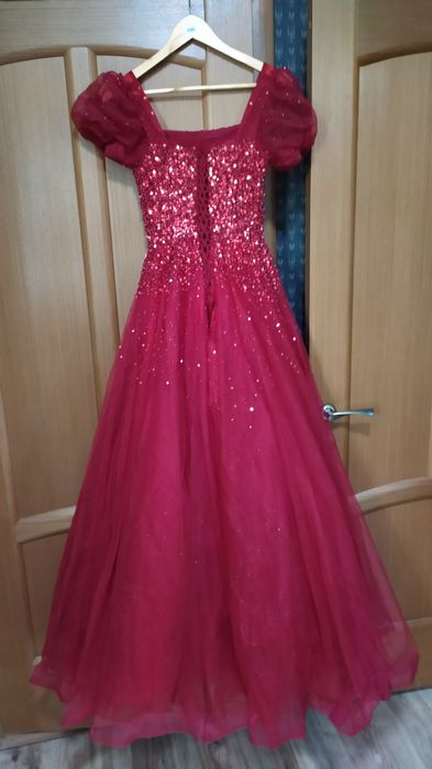 Платье вечернее длинное