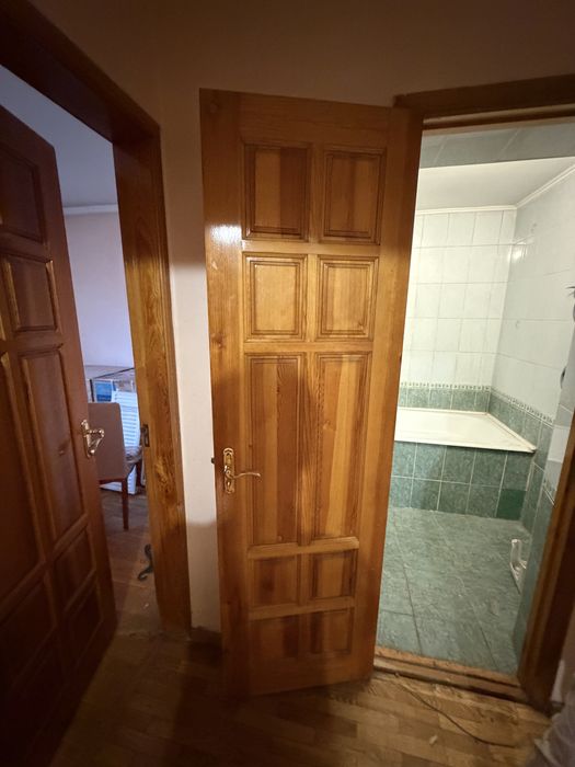 Продаем двери бу