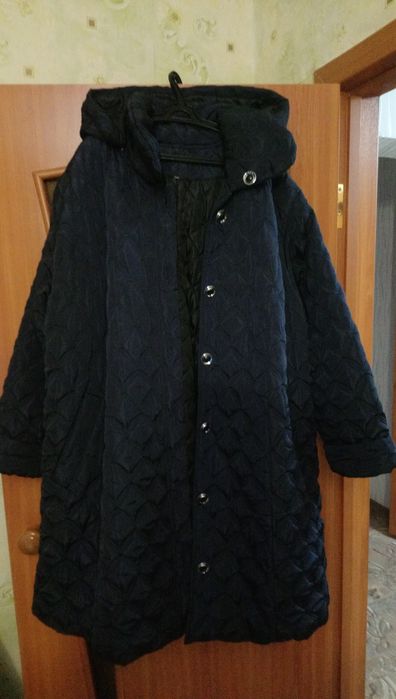 Зимняя куртка с капюшоном