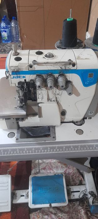 Тикув мошинкаси сотилади