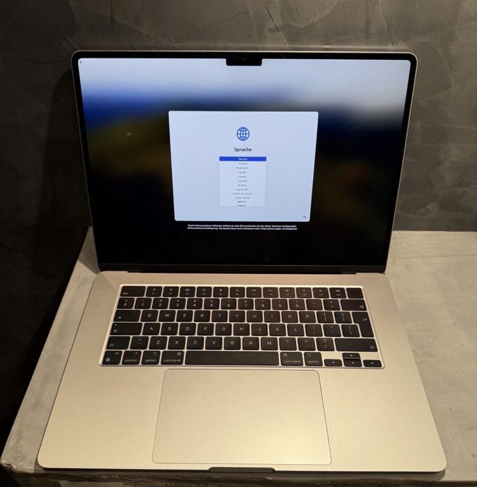Apple MacBook Air 15" M3 / 8GB / 256GB SSD
