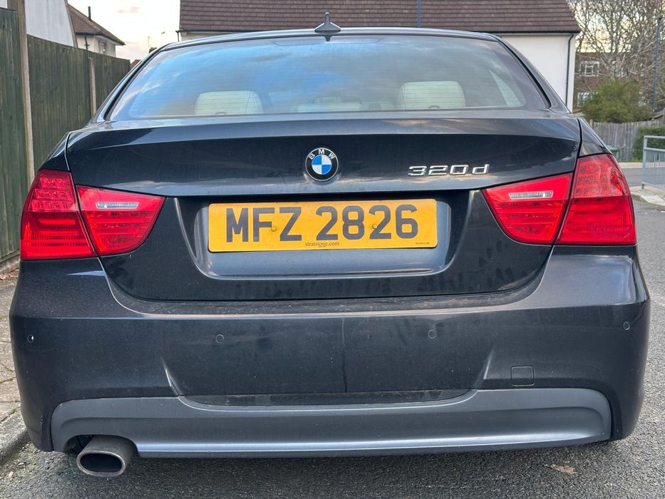 Dezmembrez bmw e90