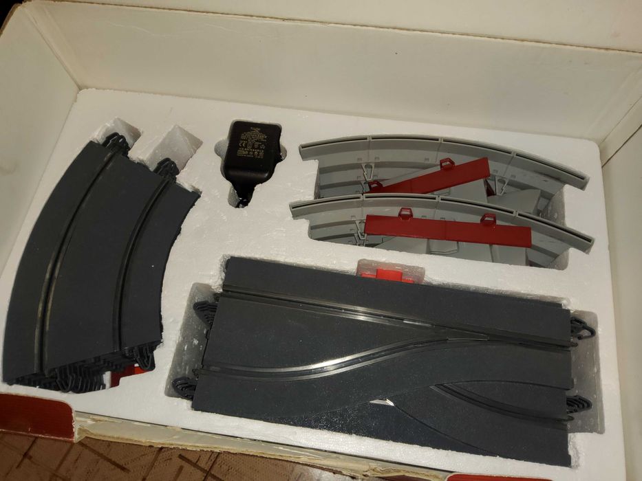 Цифровой гоночный трек SCX 1:32