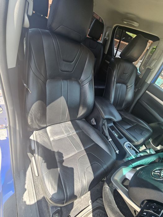 Toyota Hilux 2.4d На Части