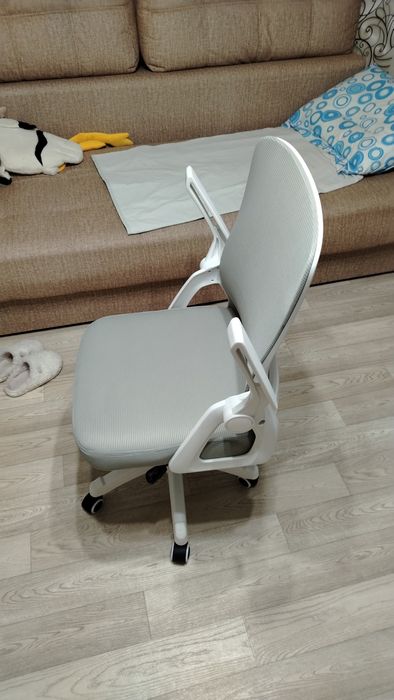 Продам телевизор, шкаф, стул