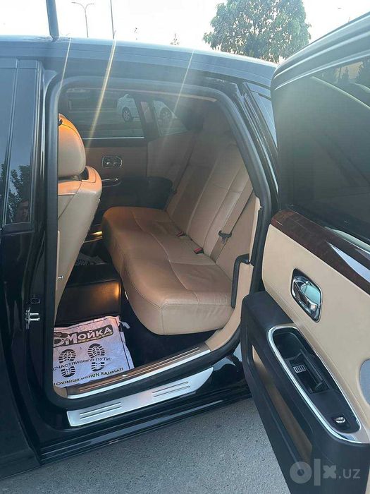 Rolls-Royce Ghost 2010