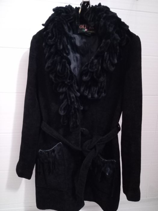 Продам женскую куртку 46-48