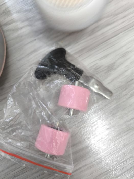 Продам кроссовки ролики.