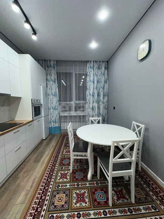 Продам 2 комн. кв. 20 мкр.