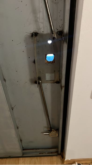 Deblocari usi non stop