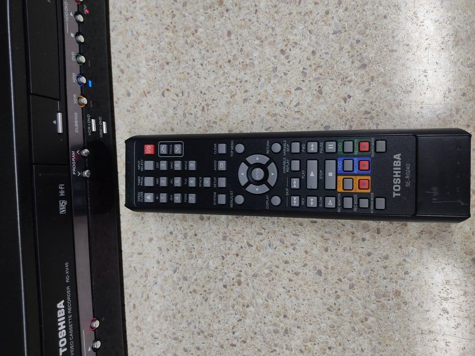 Toshiba DVD HDD VHS recorder