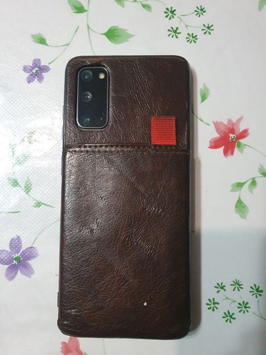 Samsung galaxy S  20.  8/128 гб