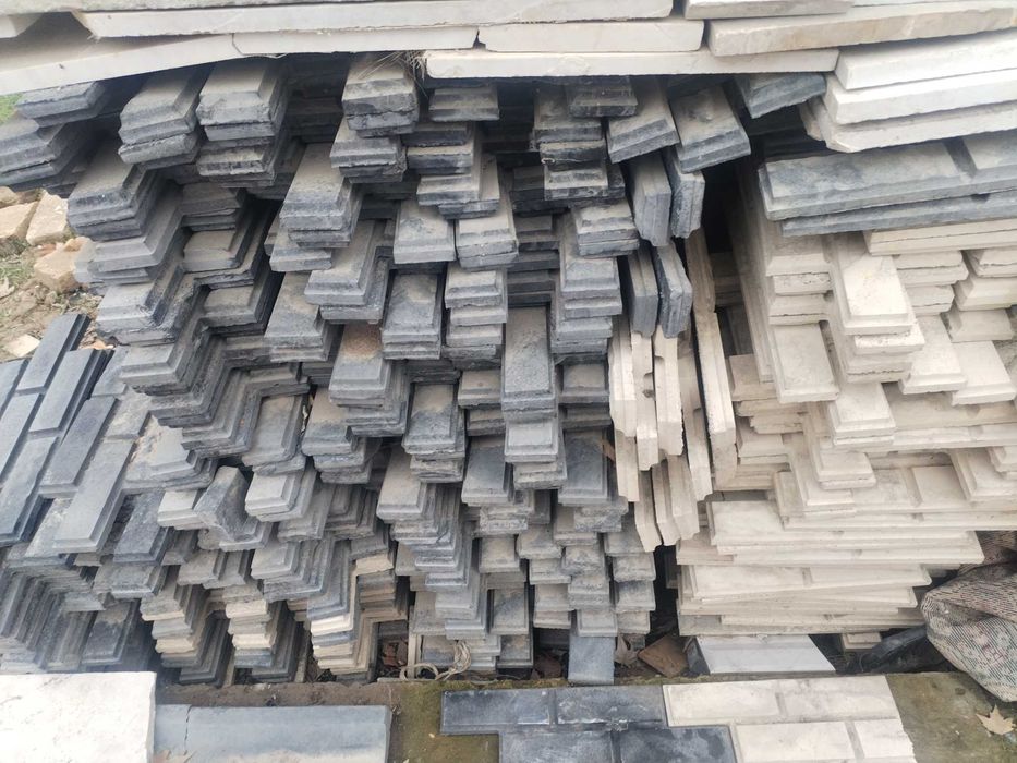 Trotuar plitkasi sotiladi