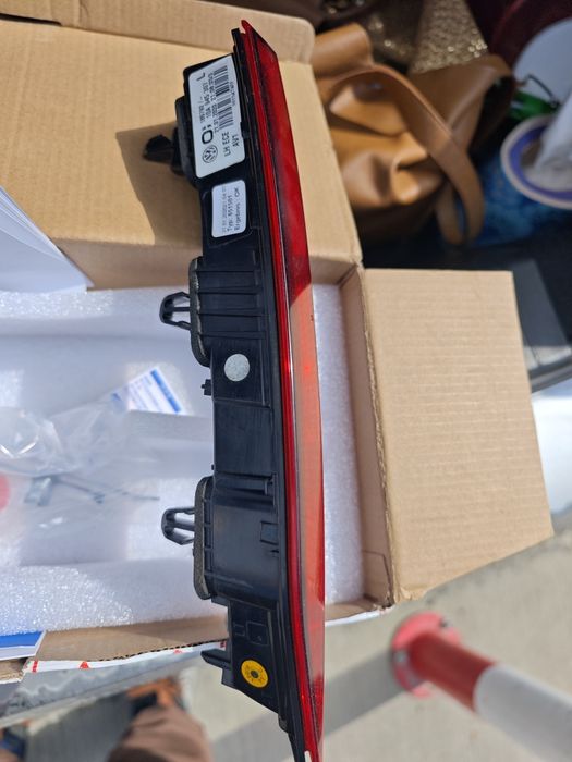Lampa led spate Volkswagen ID.3 cod 10A 945 308 R, 18580 F, originale.