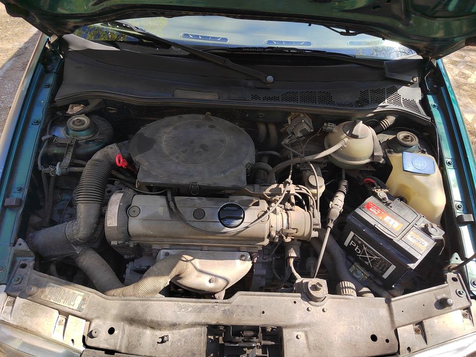 Фолксваген Поло 1.0 бензин - 900евро