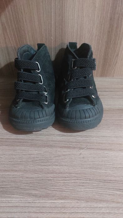 Три пары обуви на мальчика/девочку