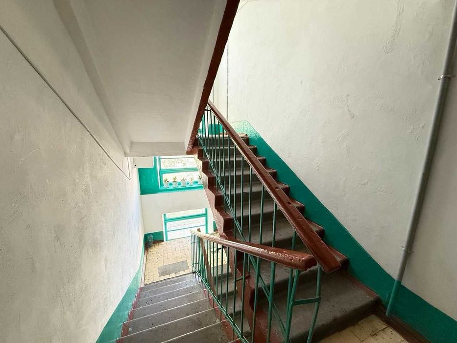 Продам 2 комнатную квартиру
