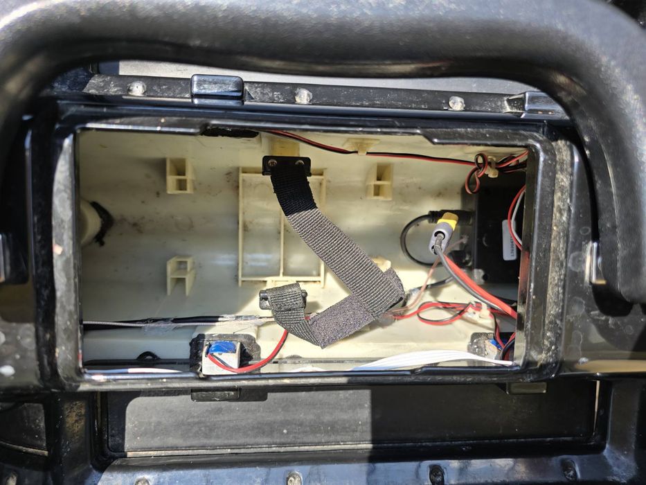 Дистанционна лодка (радио управление) пълен комплект