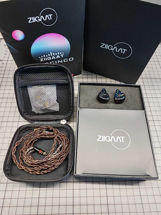 Căști IEM Ziigaat Doscinco (2 DD + 3 BA) 4.4 mm