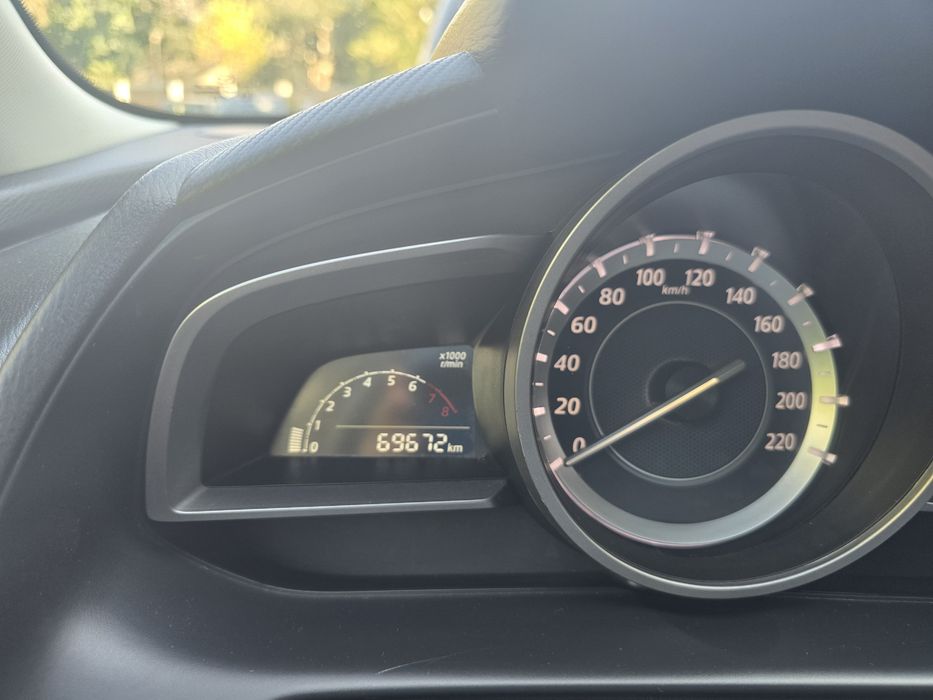 MAZDA 2 2016 — imagine 5