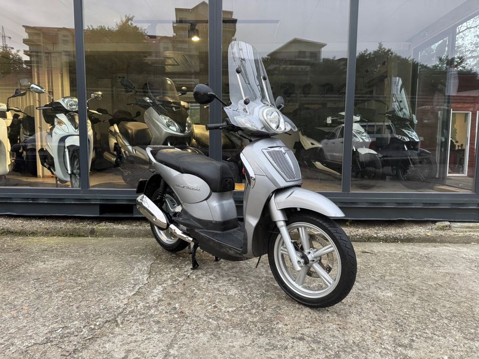 Scuter Aprilia Scarabeo 125 cc -Garantie-Transport Gratuit-