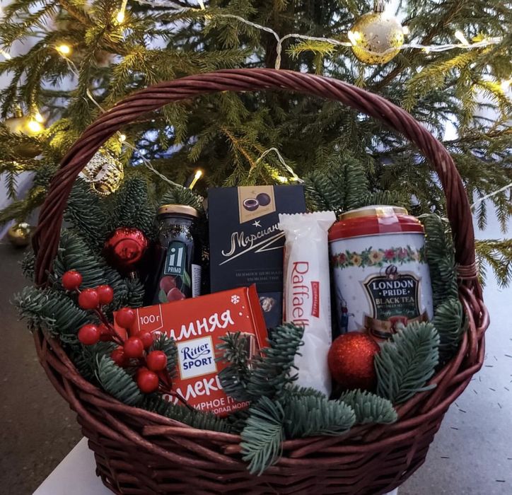 Новогодние корзины . Подарки. Корпоративные подарки